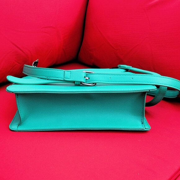 BADGLEY MISCHKA VEGAN LEATHER GREEN FLAP CROSSBODY HANDBAG - Picture 4 of 7